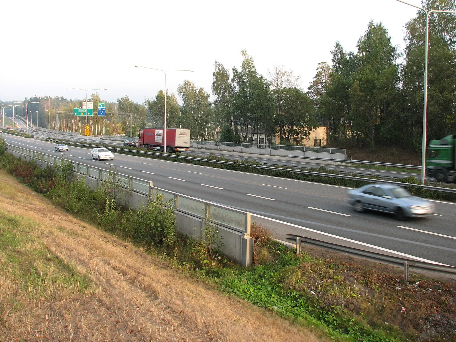 Autoja tiellä