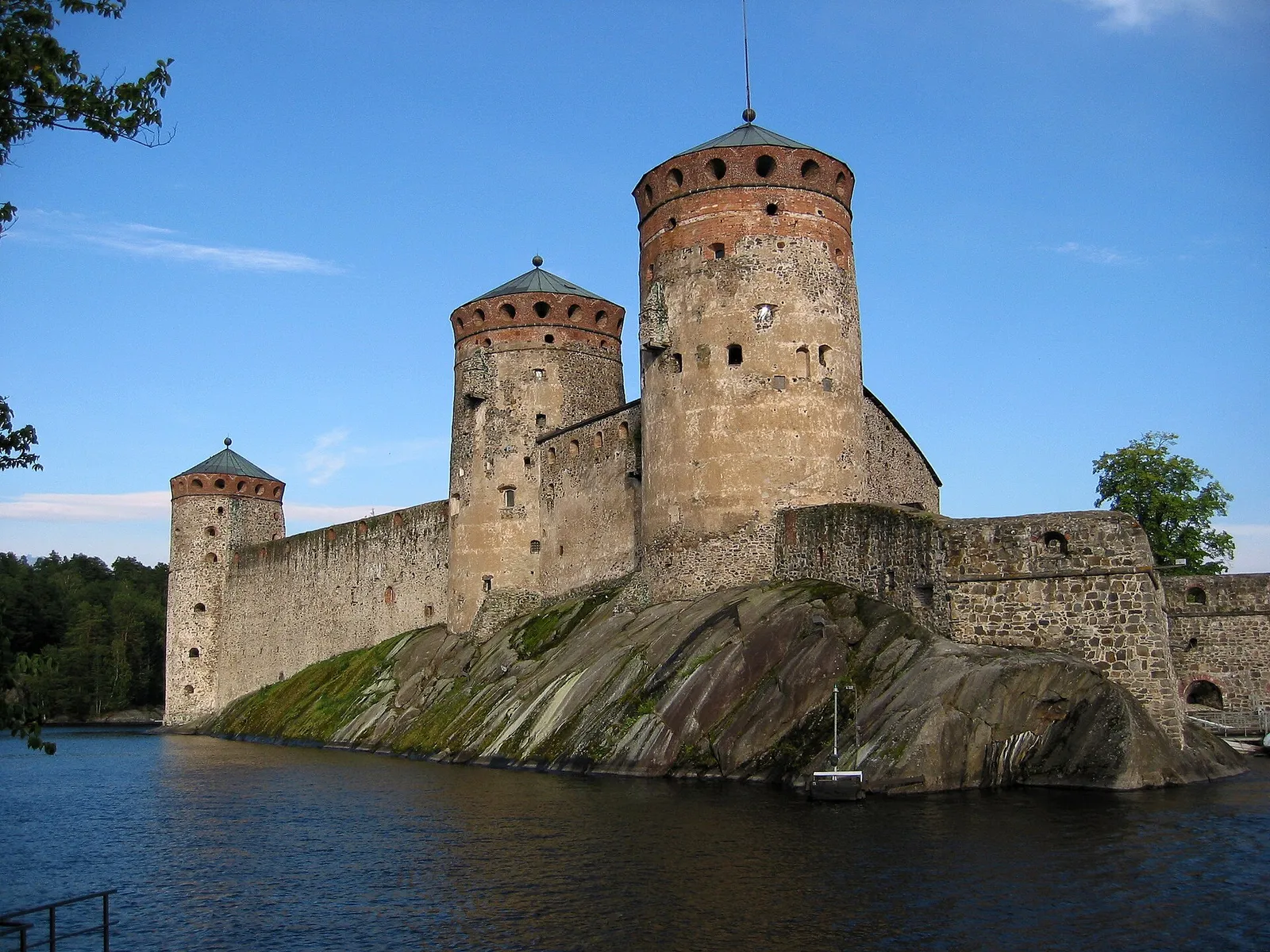 Savonlinnaa ja Olavinlinna kesällä