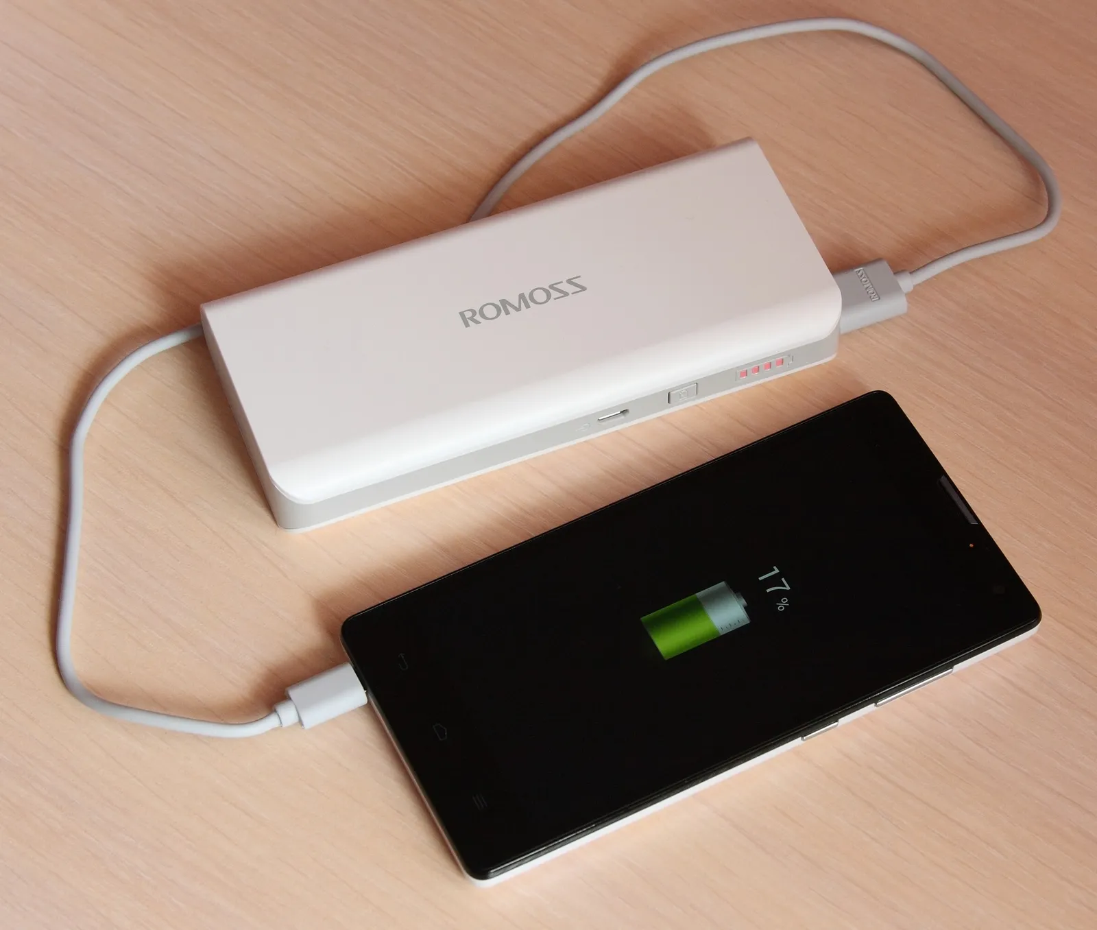 Varavirtalähde eli powerbank