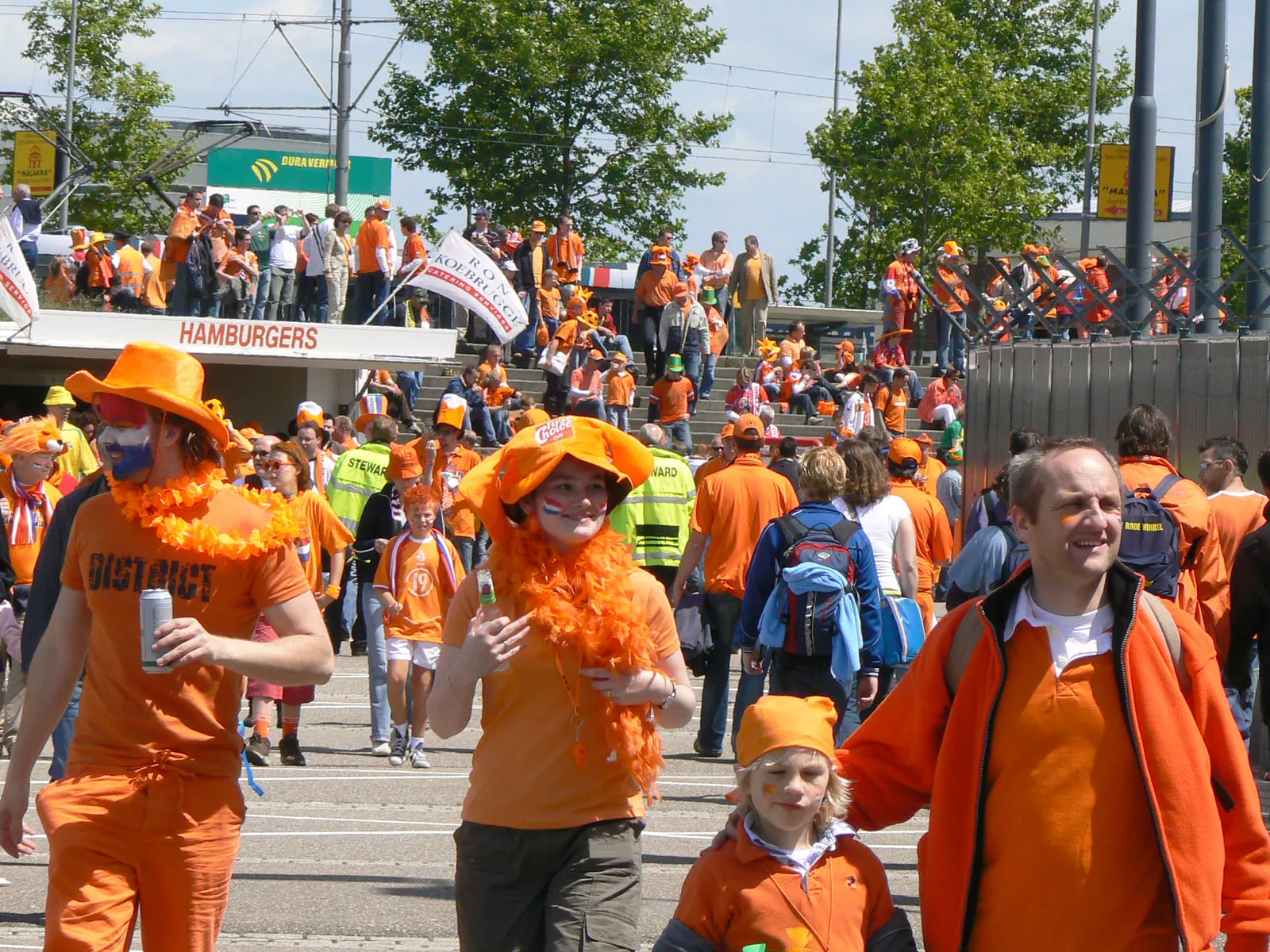 Hollannin maajoukkue oranssipaidoissa (arkistokuva)
