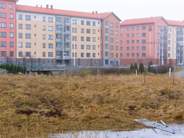 Vantaalainen kerrostalonäkymä (kuvituskuva)