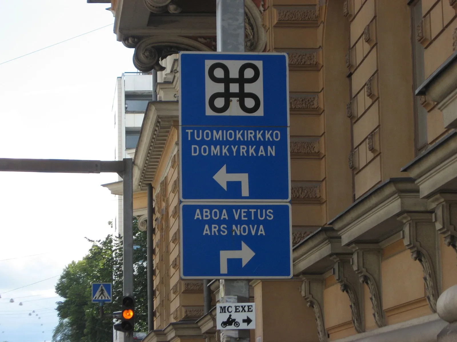 Suomalainen tienviitta (kuvituskuva)