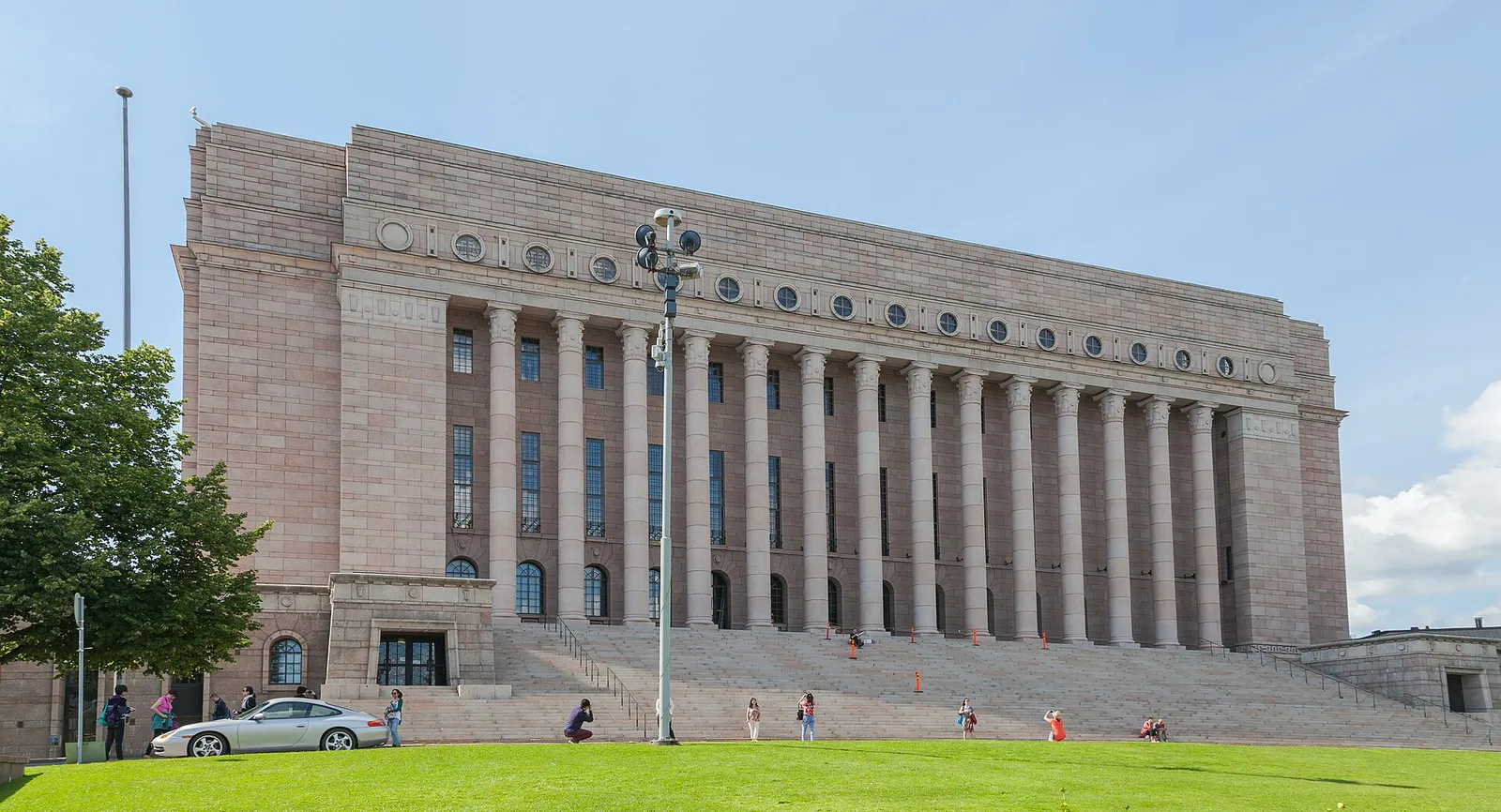 Eduskuntatalo Helsingissä