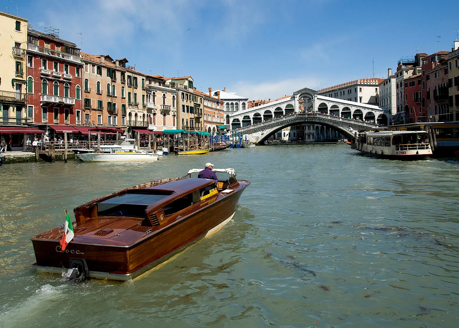 Venetsian Canal Grande ja Rialton silta