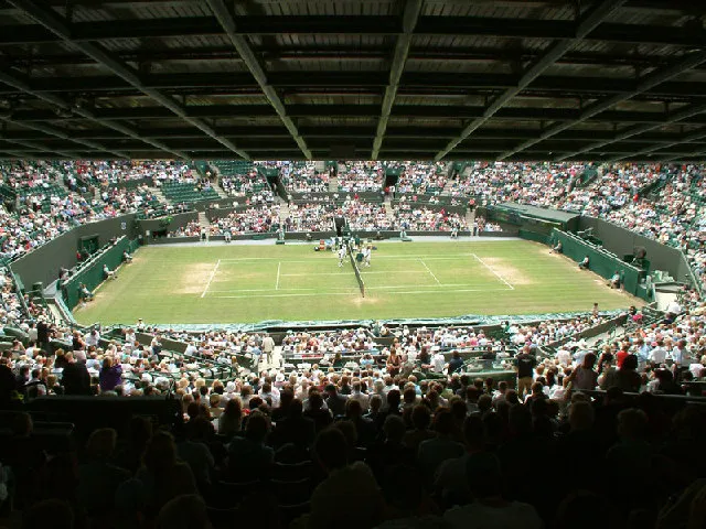 Wimbledonin tenniskenttä (kuvituskuva)