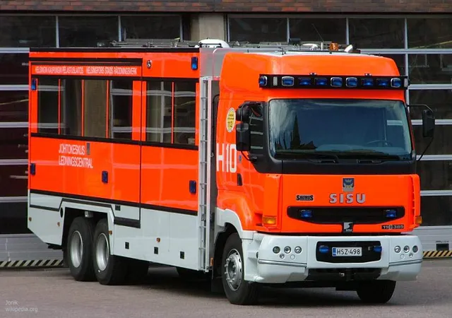 Pelastuslaitoksen paloauto (kuvituskuva)