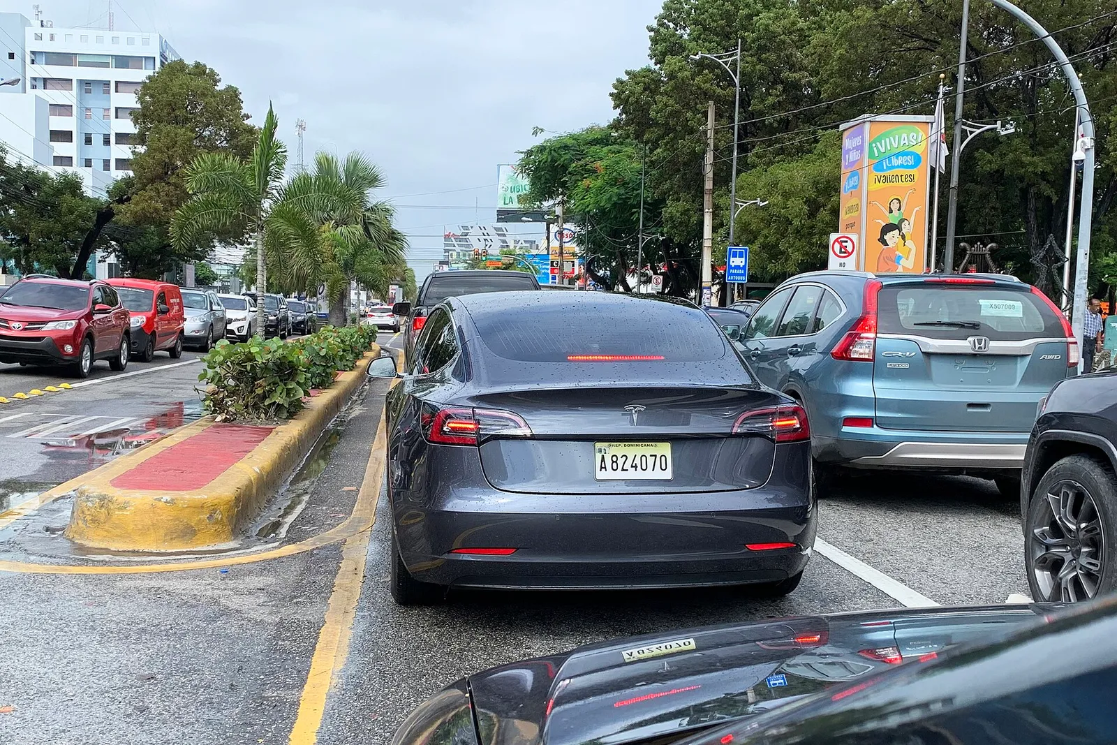 Tesla Model 3 (kuvituskuva)